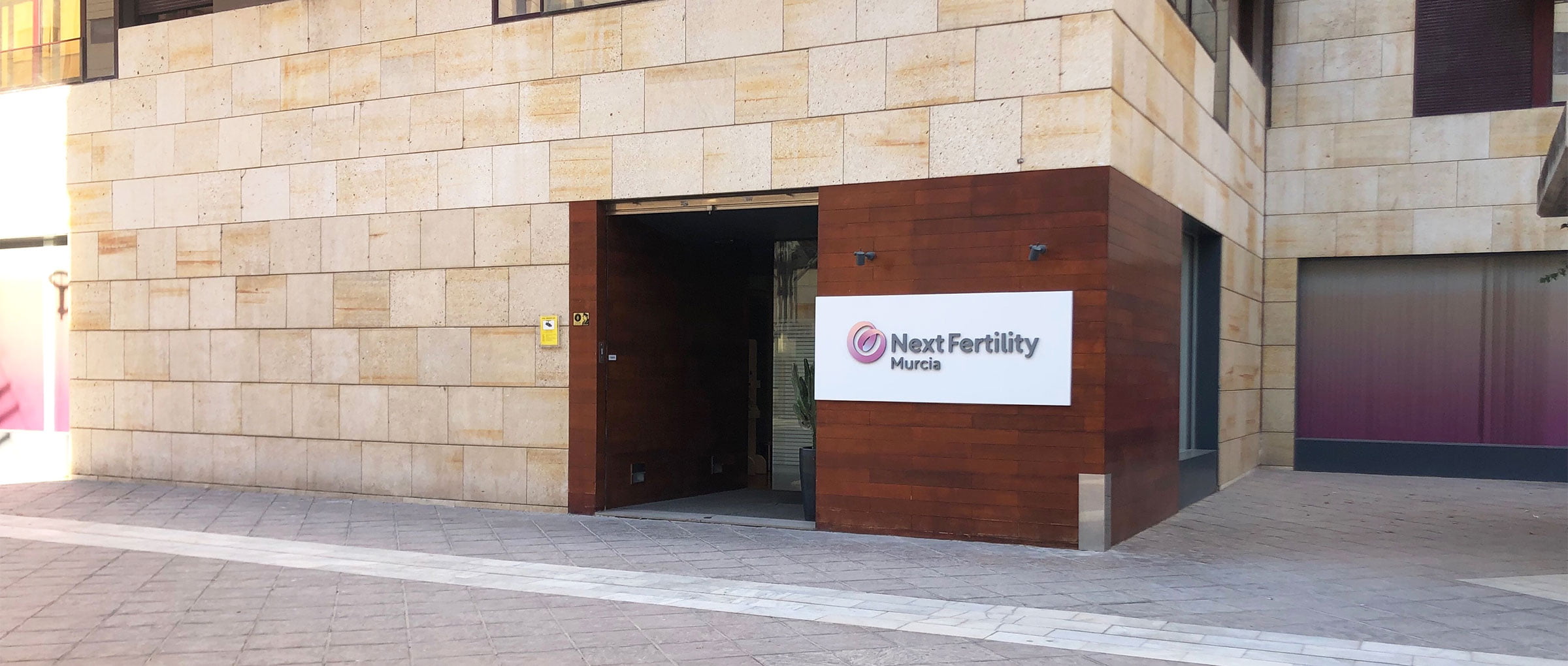 Exterior de Next Fertility Murcia