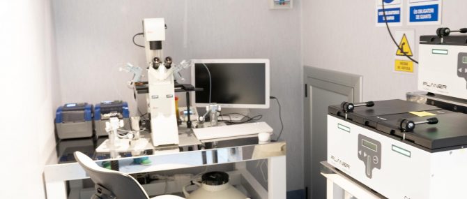 Imagen: Microinjector de Reproclinic